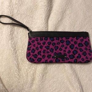 Wristlet purse